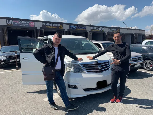 Клиент ED MOTORSS забирает автомобиль